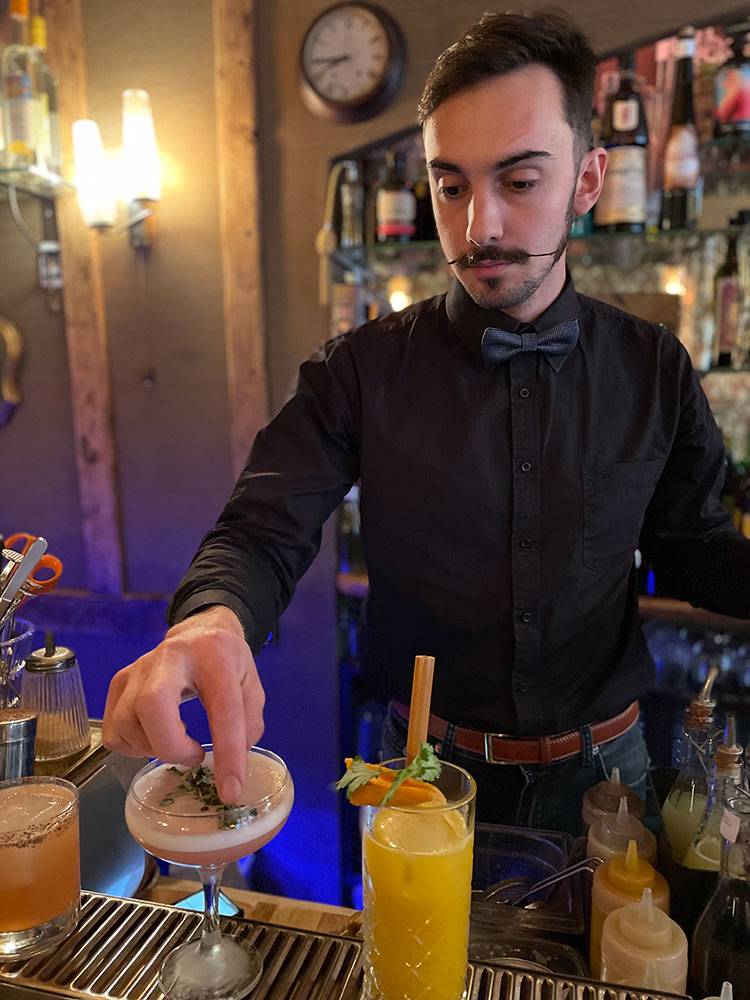 lepetitbar-accueil-cocktails-equipe